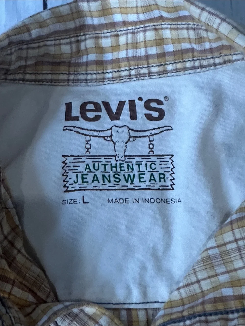 Vintage 90s Levi's Men's Yellow Plaid Short-Sleeve Button-Down Shirt large